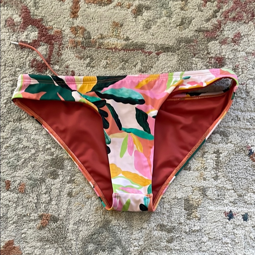 Jolyn "Koa" Bottoms size M